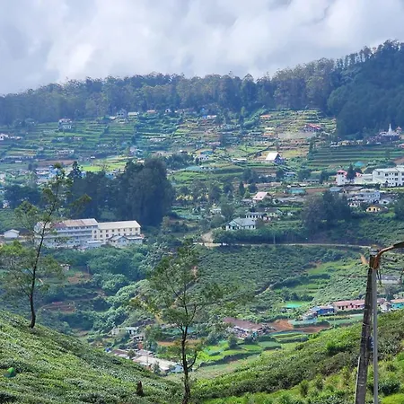 Mountain Misty By Travel Corners Hotel *