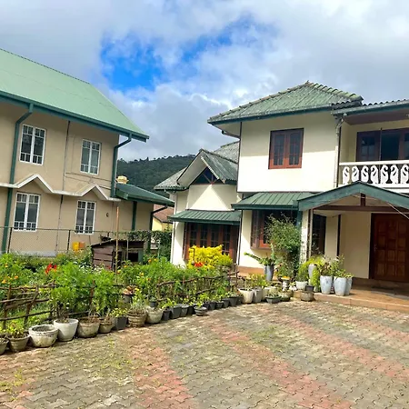 Selis Manor Homestay