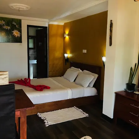 Guest house Red Wood 3*