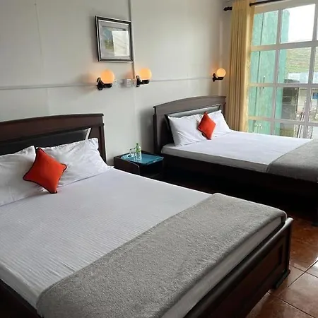 Devon Hotel