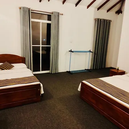 Britlon Hotel *