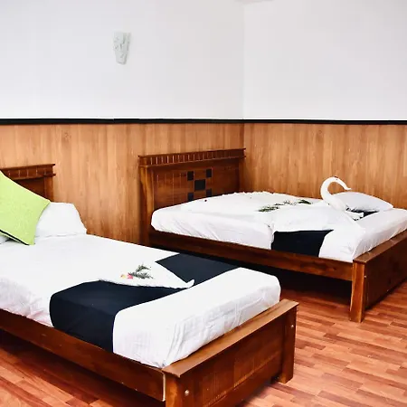 Nil Palace By Travabay Holidays Hotel Nuwara Eliya