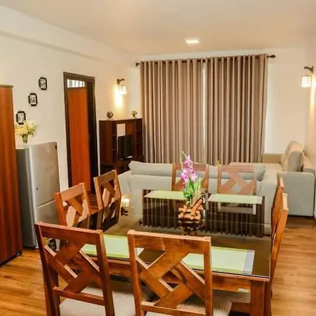 Side Haven Apartment *