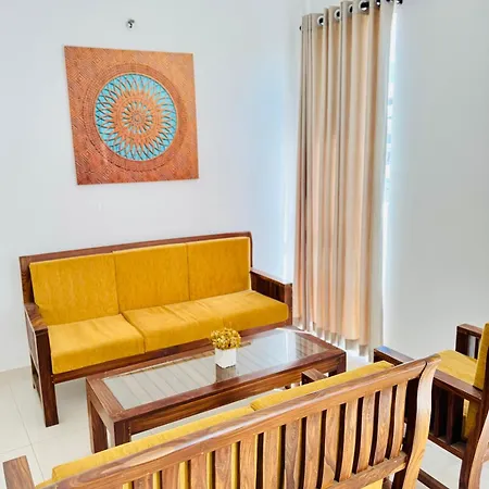 Queens Mount Glen Heights Hotel Nuwara Eliya