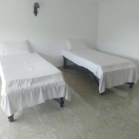 Hikers Inn 2*