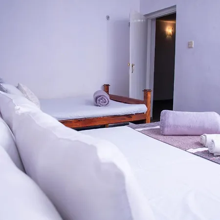 Rose Palace Inn