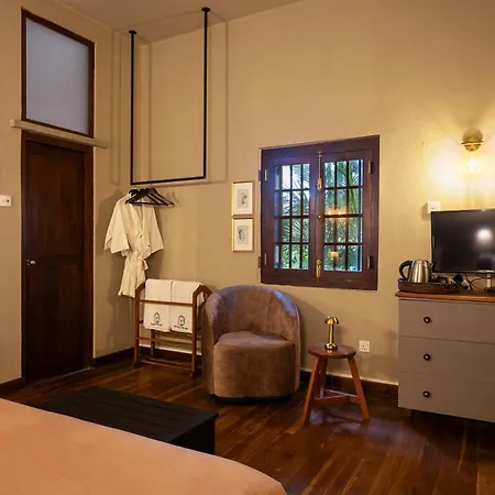 Tathya Hills - Boutique Garden Escape Bed & Breakfast