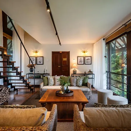 Bed & Breakfast Tathya Hills - Boutique Garden Escape