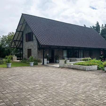 Bed & Breakfast Tathya Hills - Boutique Garden Escape 4*