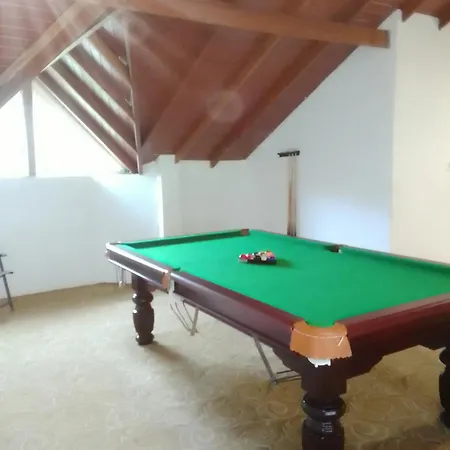 Drizzle Ridge Hotel 4*