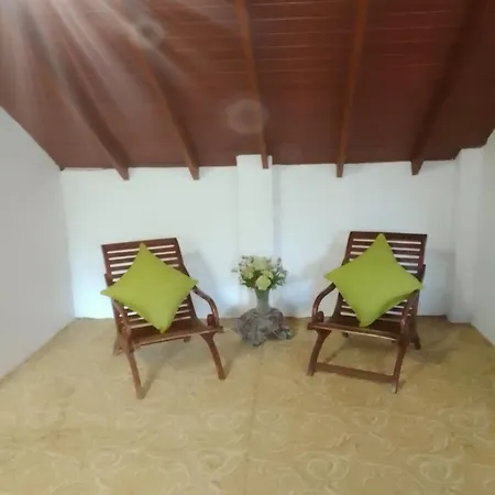 Hotel Drizzle Ridge Nuwara Eliya