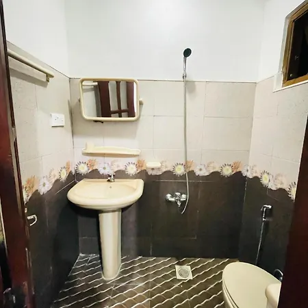 Grand Nauro 2 Guest house *