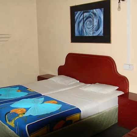 Bed & Breakfast Sriya Paya *