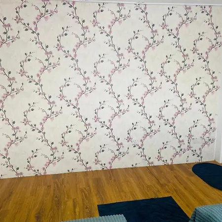 Homely *