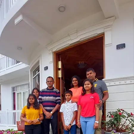 Twin Red - Luxury With Mountain View Hotel Nuwara Eliya