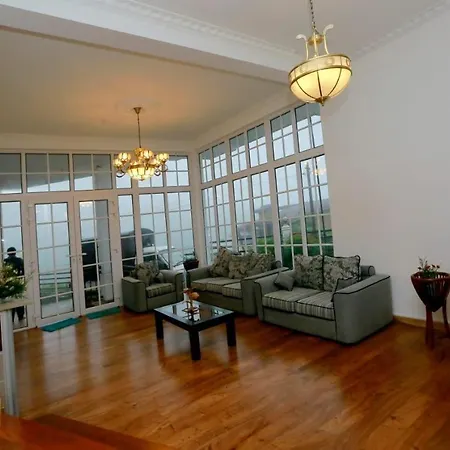 Moons Hotel Nuwara Eliya