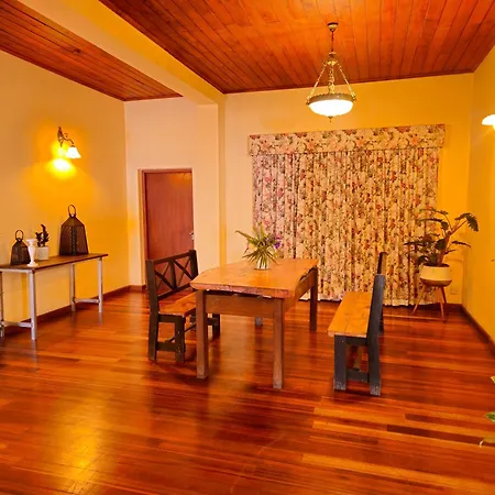 The Loris Manor Hotel