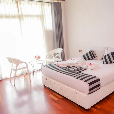 Hotel The Ceylon *