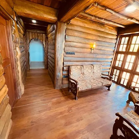 Micro Wood Lodge
