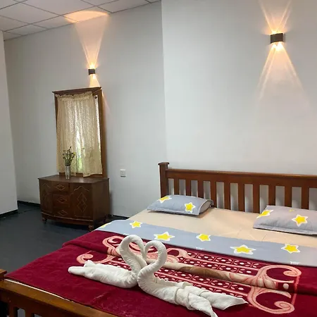 Homestay S And D *