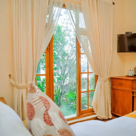 Hotel Alben Castle Glenfall Nuwara Eliya