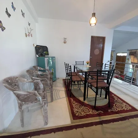 Moon Plains White House Homestay Nuwara Eliya