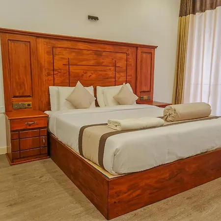 Rich Hotel 4*