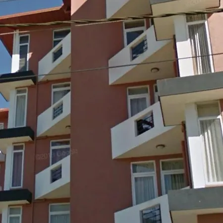 Breeze Apartment *