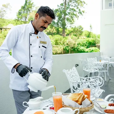 Hotel London Eye Nuwaraeliya 4*