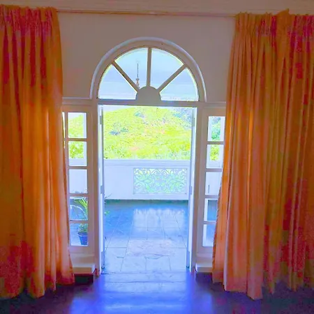 Notre Dame D'arcadia Hotel