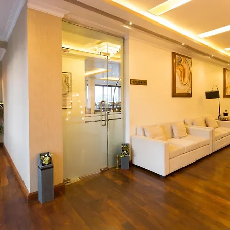 Grand Turf Hotel