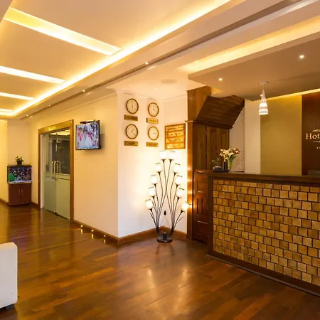 Hotel Grand Turf