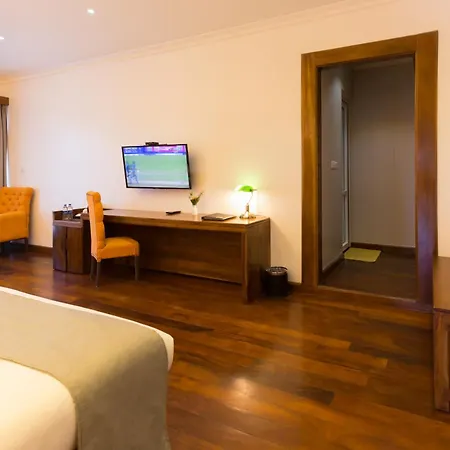 Grand Turf Hotel Nuwara Eliya