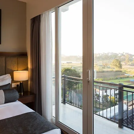 Grand Turf Hotel Nuwara Eliya