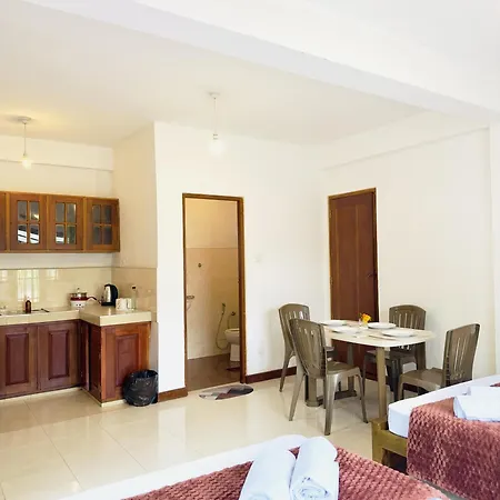 Ceyonra Evermist Bed & Breakfast *