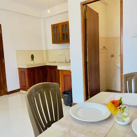 Ceyonra Evermist Bed & Breakfast