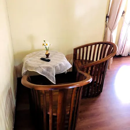 Shevyhaws Guest house Nuwara Eliya