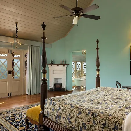 Hotel Uga Halloowella 5*