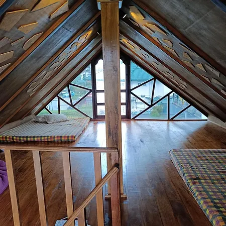 Rc Quirky Wood House *
