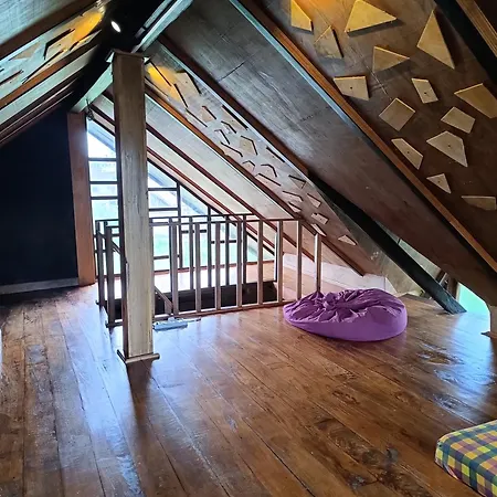 Campsite Rc Quirky Wood House
