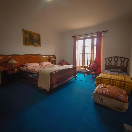 - Guest house *