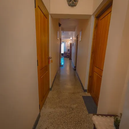 Guest house - *