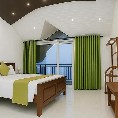 Hotel White 4*