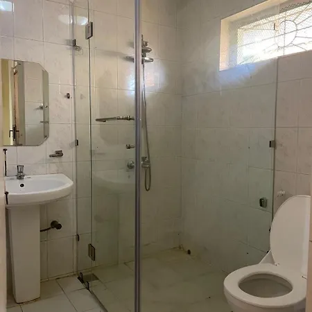Golden King Bed & Breakfast Nuwara Eliya