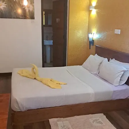 Redwood Guest house Nuwara Eliya
