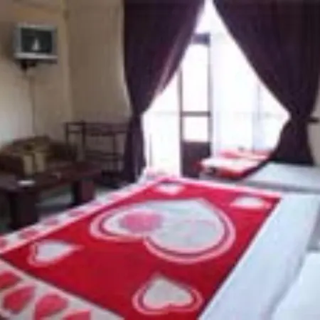 Ashley Hotel 3*