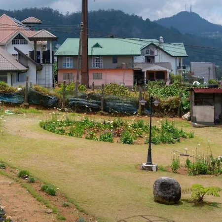 Grand Trillium View & Garden Retreat Family Friendly Stay, A Modern And Peaceful Escape In The Beautiful Surroundings Of Villa Nuwara Eliya