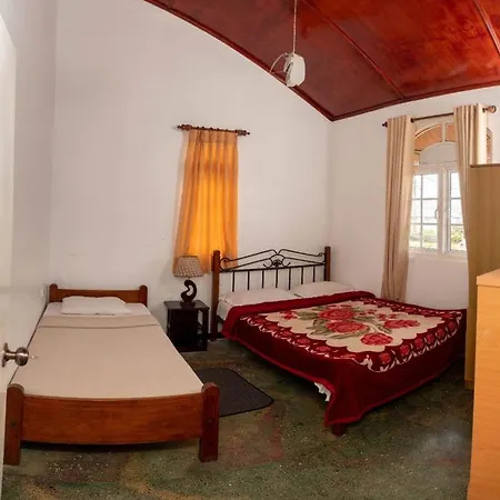 Grand Trillium View & Garden Retreat Family Friendly Stay, A Modern And Peaceful Escape In The Beautiful Surroundings Of *