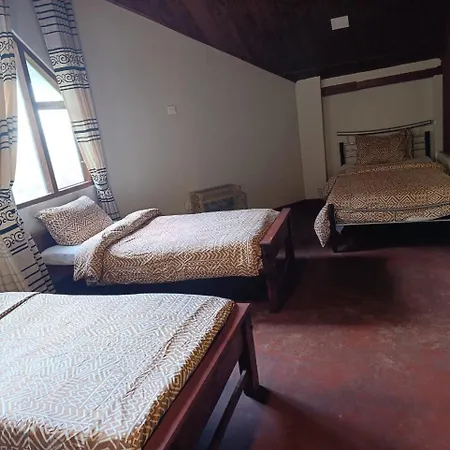 Misty Mount Hostel *