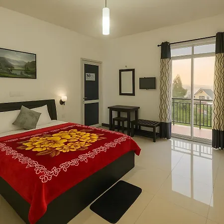 Hotel White 4*
